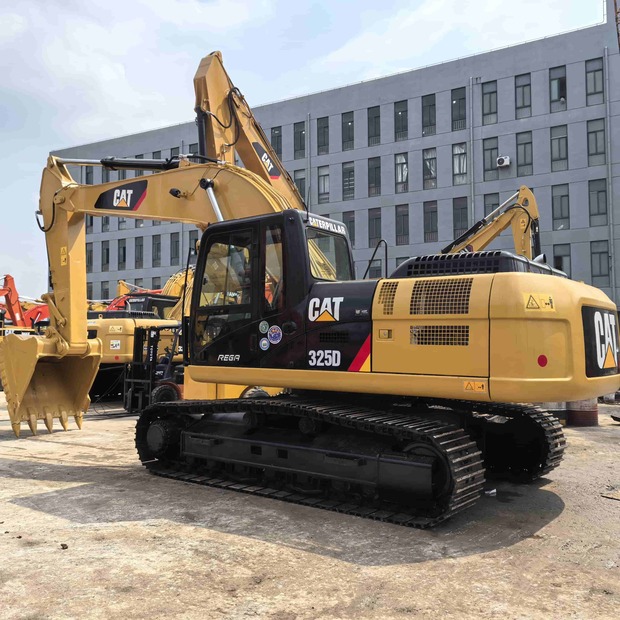 2021 Caterpillar 325D-41710556