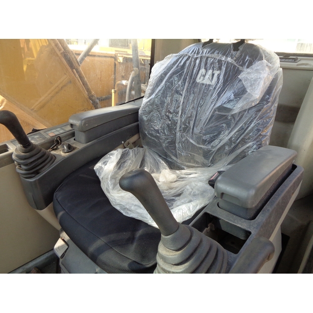2021 كاتربيلر 320CL-41710596