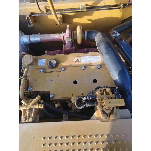 2021 Caterpillar 320D-41710601