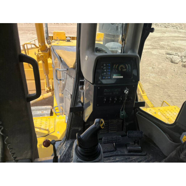 2023 Komatsu D275A-5R-41722214