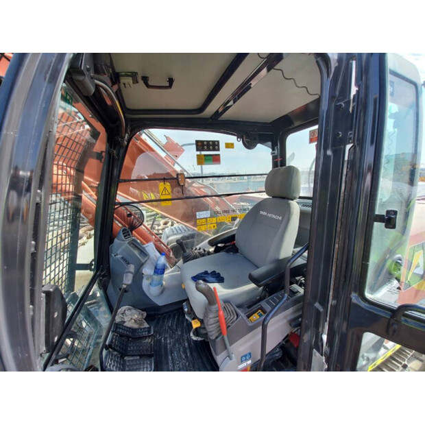2021 Hitachi ZX220LC-41722307