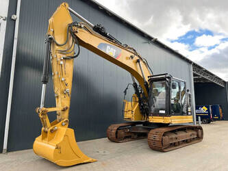 Image for EXCAVATORS 2018 Caterpillar 325FLCR