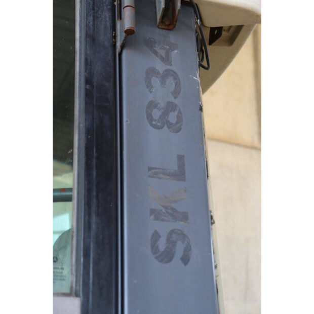 2002 شيف SKL834-41738235