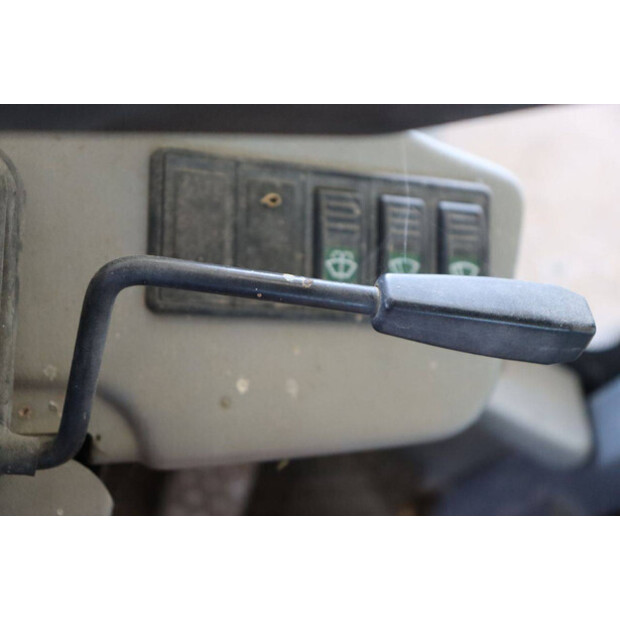 2002 شيف SKL834-41738251
