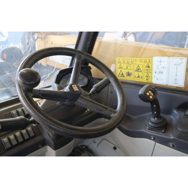 2015 Caterpillar TH337C-41738355