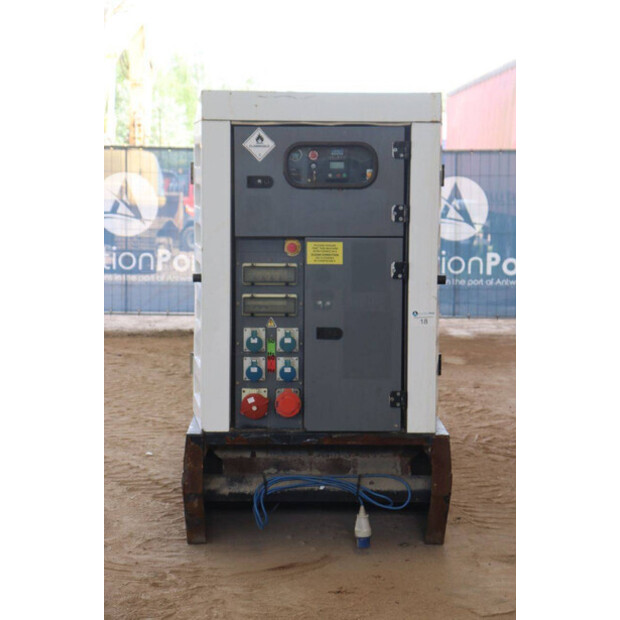2013 اس دي ام او R110-41738571
