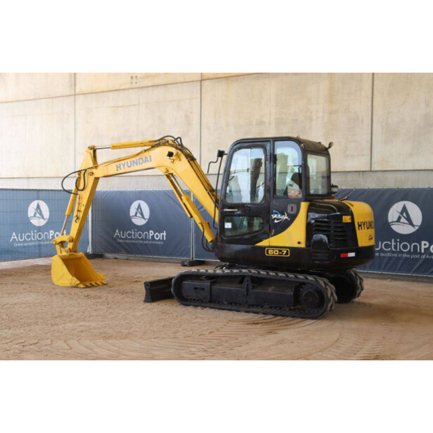 2013 هيونداي R60-7-41738708