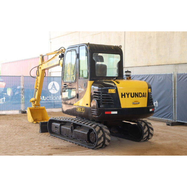 2013 هيونداي R60-7-41738709