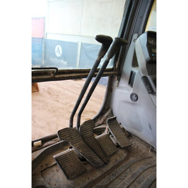 2007 New Holland E265-41739278