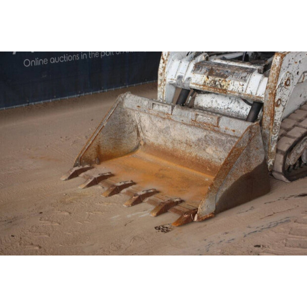 2013 BOBCAT T110-41739675