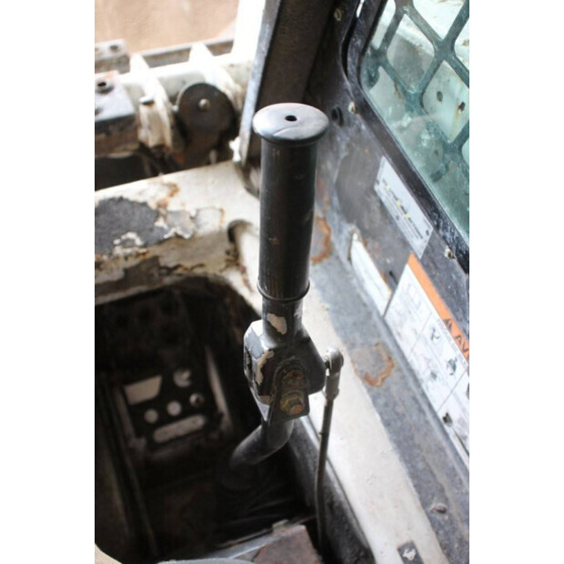 2013 BOBCAT T110-41739685