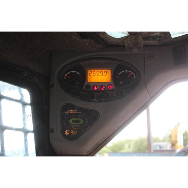 2013 BOBCAT T110-41739687