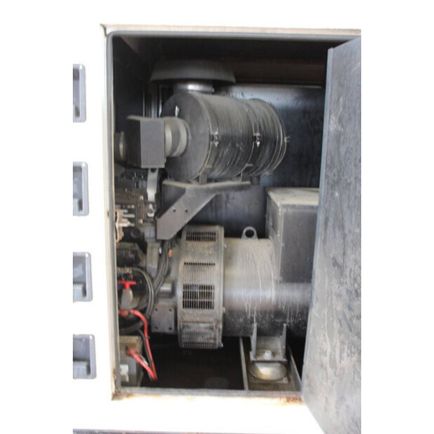 2012 اس دي ام او R275-41739941