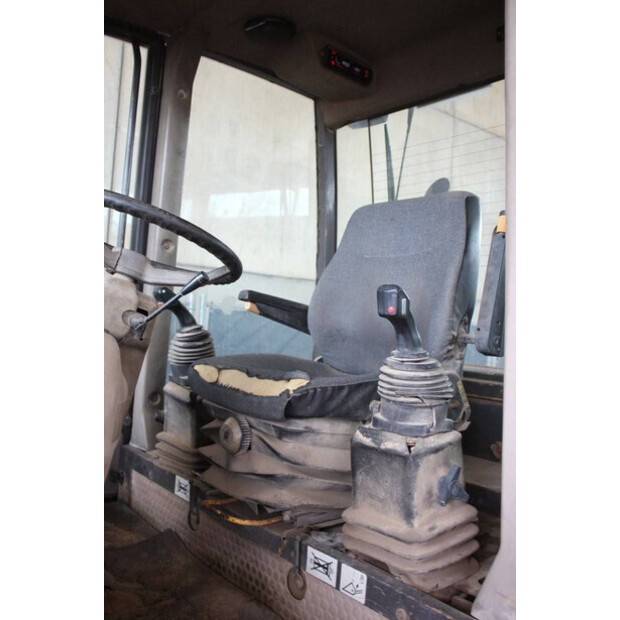 2003 Ahlmann AS85-41740052