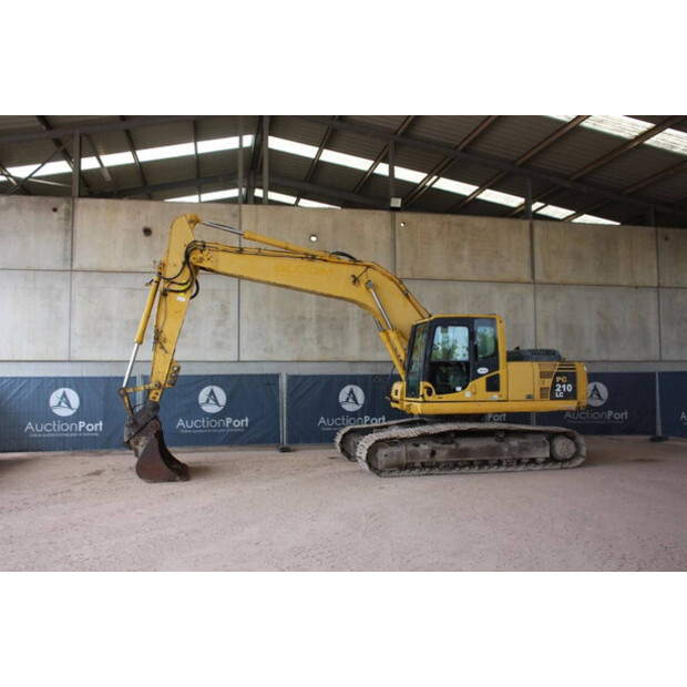 2011 كوماتسو PC210LC-8-41740130