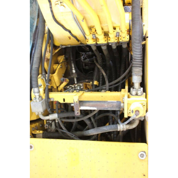 2011 كوماتسو PC210LC-8-41740152