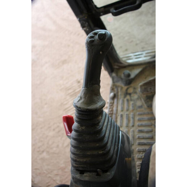 2011 كوماتسو PC210LC-8-41740158
