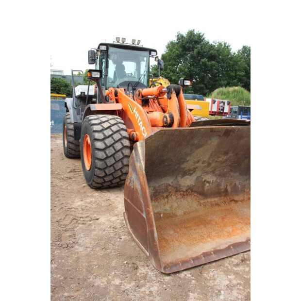 2011 Hitachi ZW250-41740534