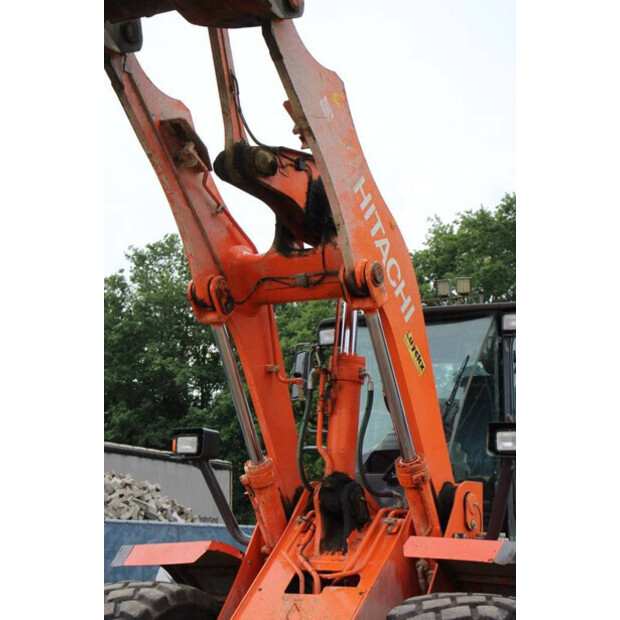 2011 Hitachi ZW250-41740559