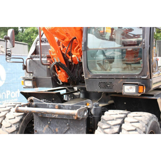 2016 Hitachi ZX140W-5B-41740987