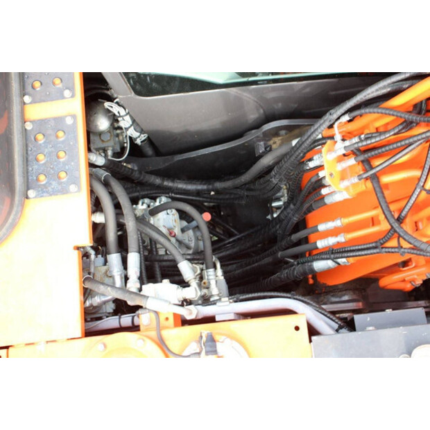 2016 Hitachi ZX140W-5B-41740999