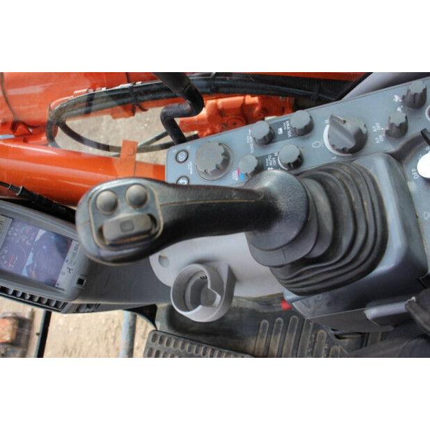 2016 Hitachi ZX140W-5B-41741009