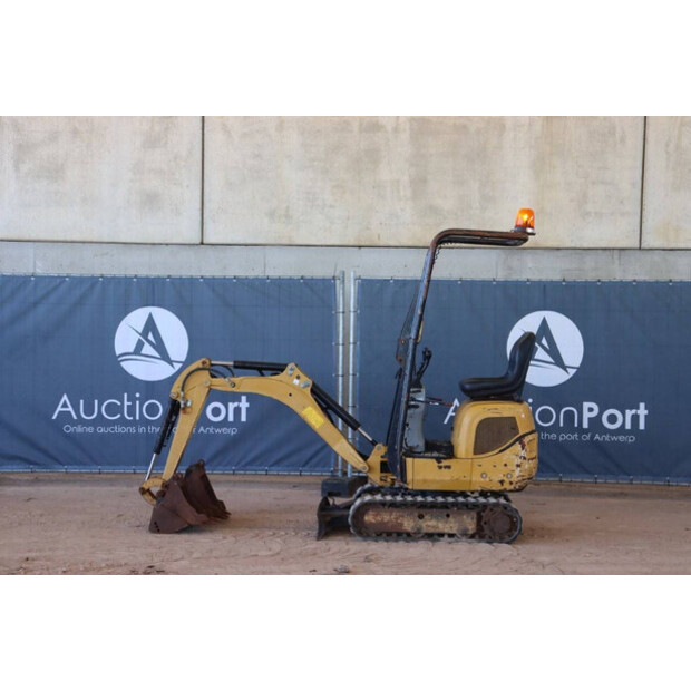 2015 Caterpillar 300.9D-41741518