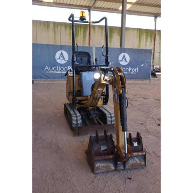 2015 Caterpillar 300.9D-41741522