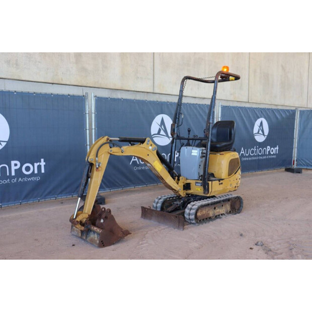 2015 Caterpillar 300.9D-41741524