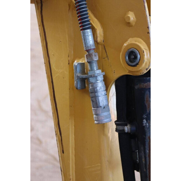 2015 Caterpillar 300.9D-41741533