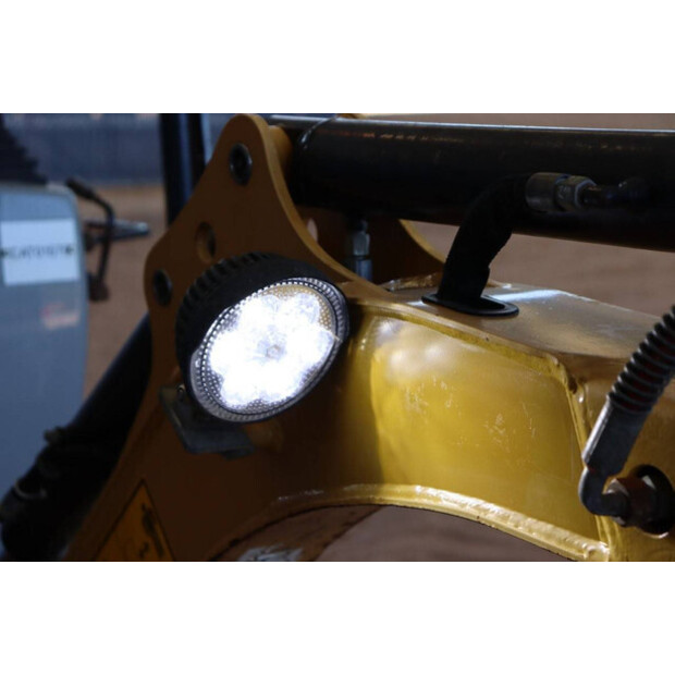 2015 Caterpillar 300.9D-41741536