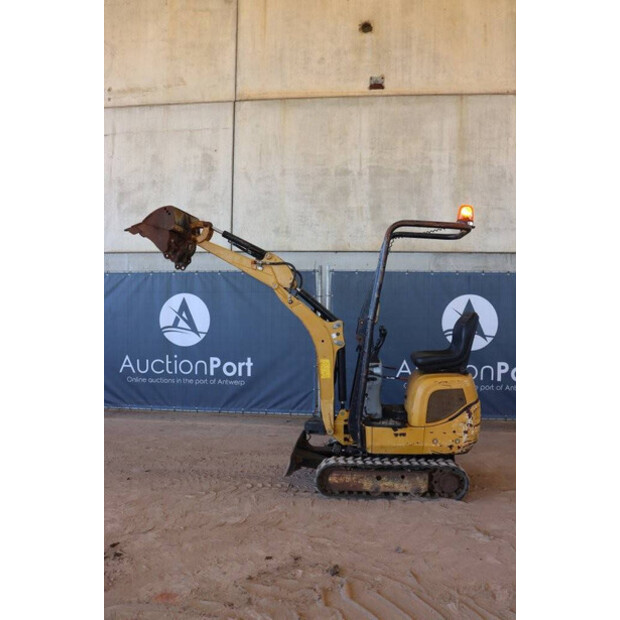 2015 Caterpillar 300.9D-41741550