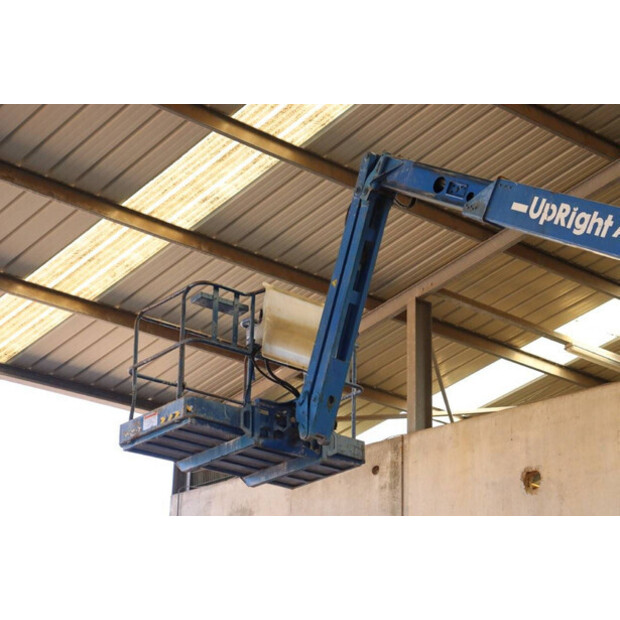 2000 UPRIGHT AB62RT-41741580