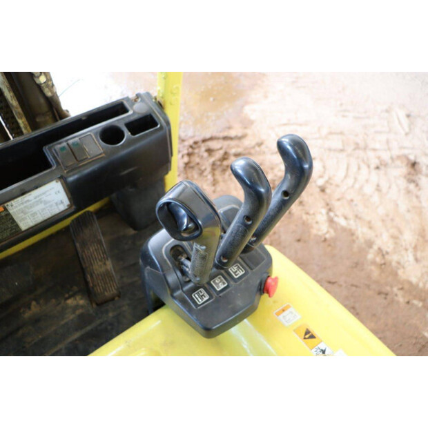 2017 Hyster J2.0XNT LWB-41742059