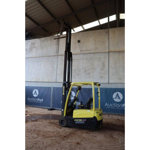 2017 Hyster J2.0XNT LWB-41742063