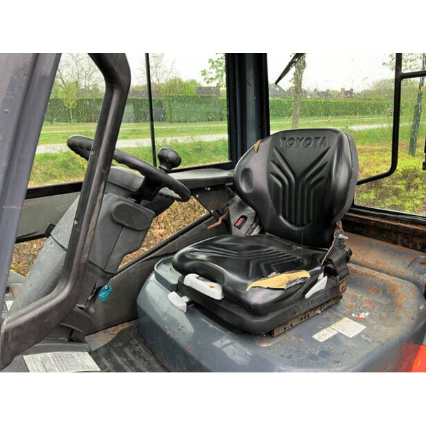 2012 Toyota 02-8FDF30-41742724