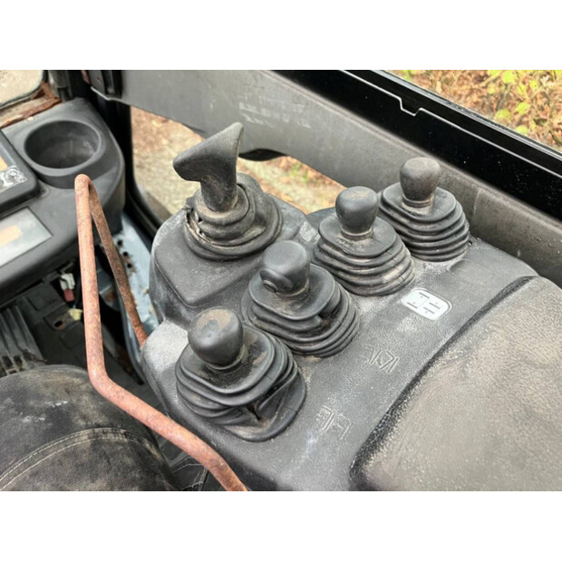 2012 Toyota 02-8FDF30-41742725