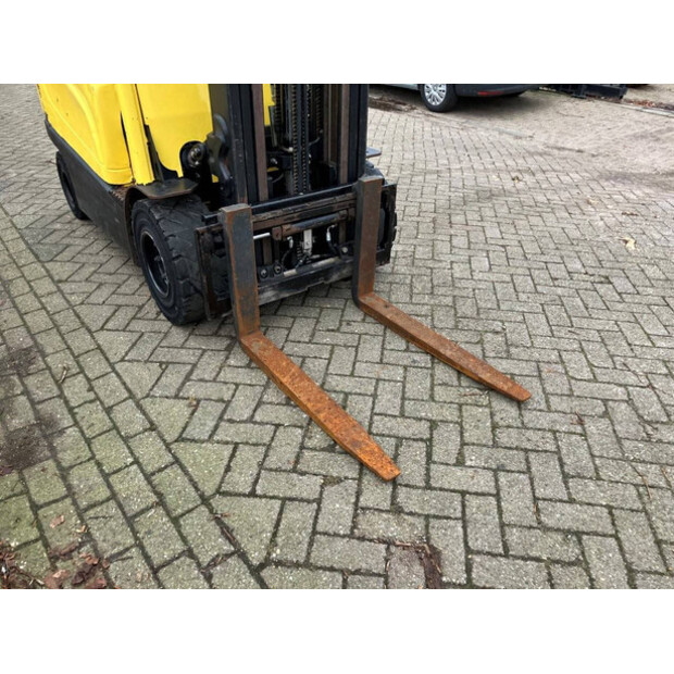 2017 Hyster J2.5XN-41742988