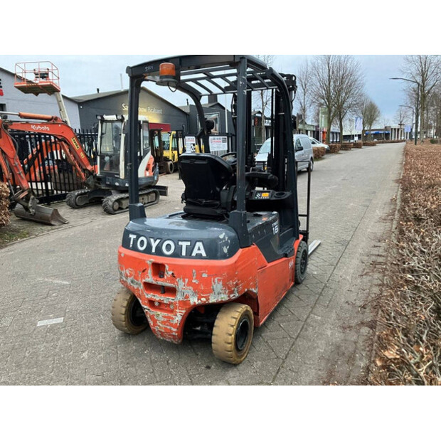 2017 Toyota 8FBM16T-41743126