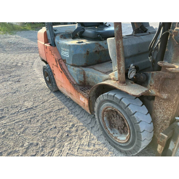 2011 تويوتا 02-8FD25-41743202