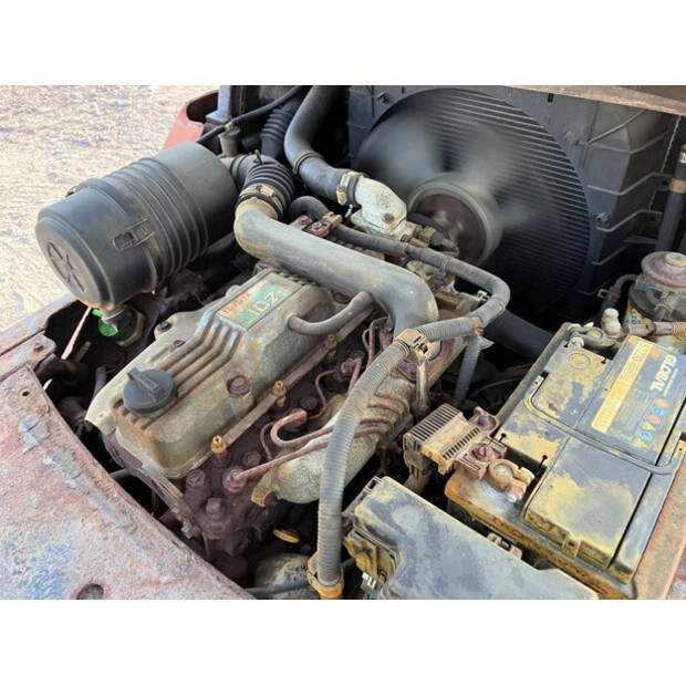 2011 تويوتا 02-8FD25-41743206