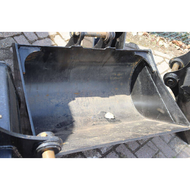 2015 يانمار VIO55-5B-41743355