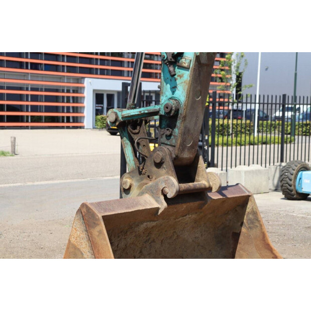 2000 KOBELCO SK235SR-41743921
