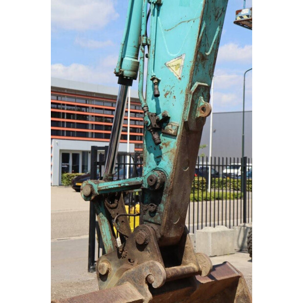 2000 KOBELCO SK235SR-41743922