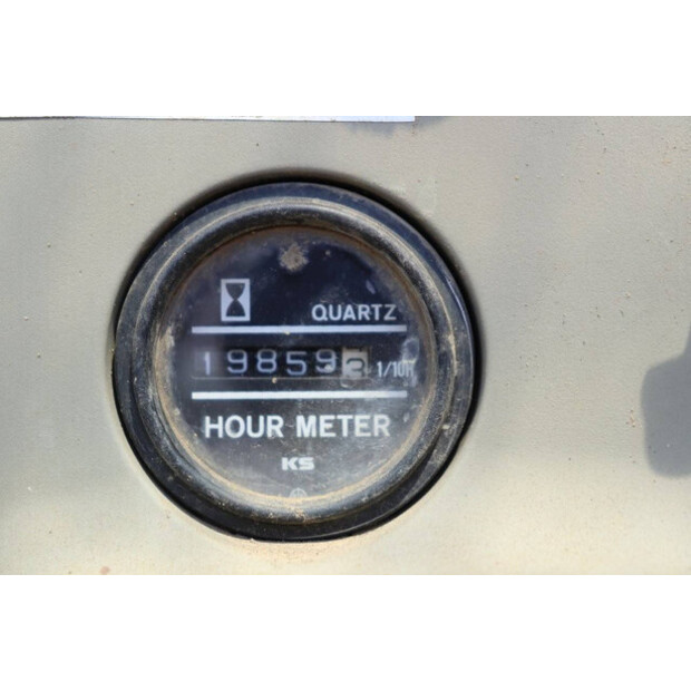 2000 KOBELCO SK235SR-41743942