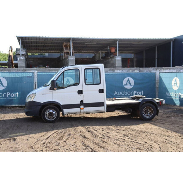 2013 Iveco 35C17-41744238