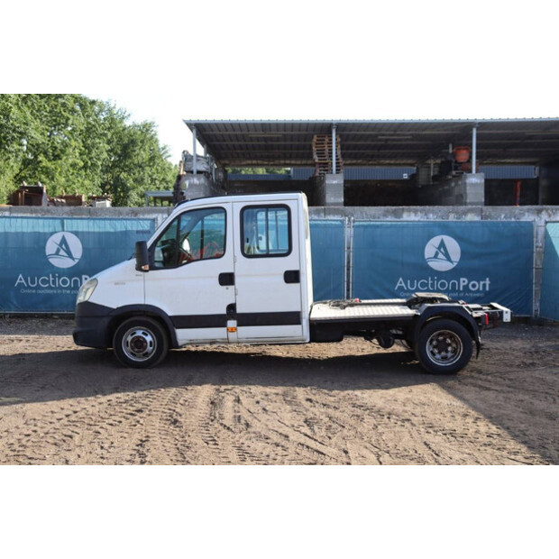 2013 Iveco 35C17-41744239