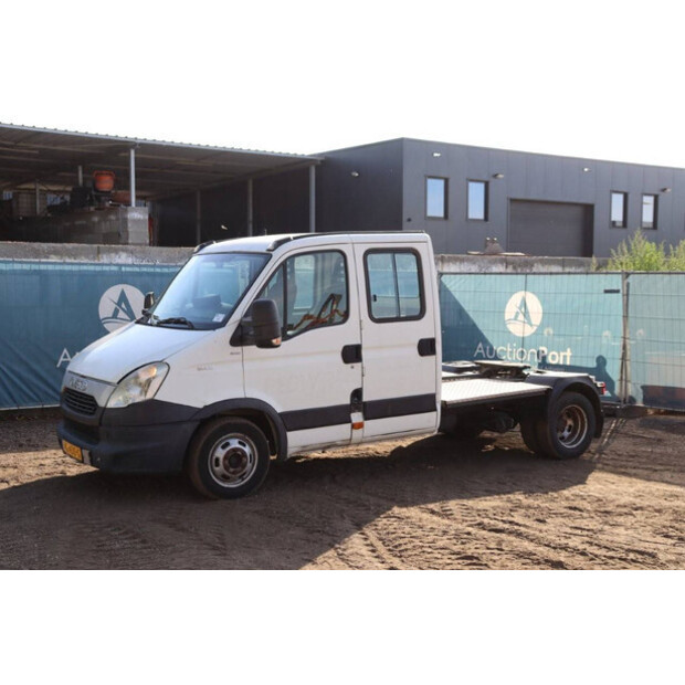 2013 Iveco 35C17-41744247