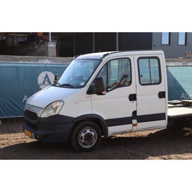 2013 Iveco 35C17-41744248