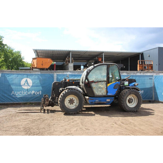 New Holland LM425-41744424